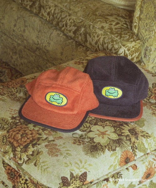 FOREVER 21（フォーエバー トゥエンティーワン）の「【パラッパラッパー】フリースキャップ（キャップ・レディース・ネイビー/オレンジ・FREE）」の6枚目の写真