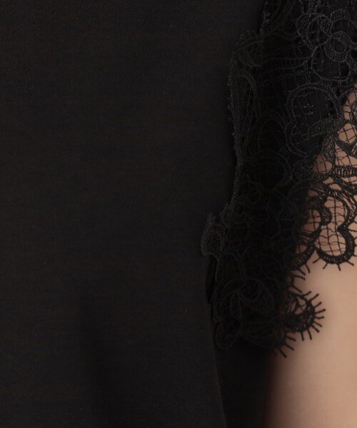 couture brooch（クチュールブローチ）の「【マシンウォッシャブル・UVケア・接触冷感】フレンチ肩レースカットソー（Tシャツ/カットソー・レディース・ライトグレー/ブラック/オフホワイト・38/42/36）」の6枚目の写真