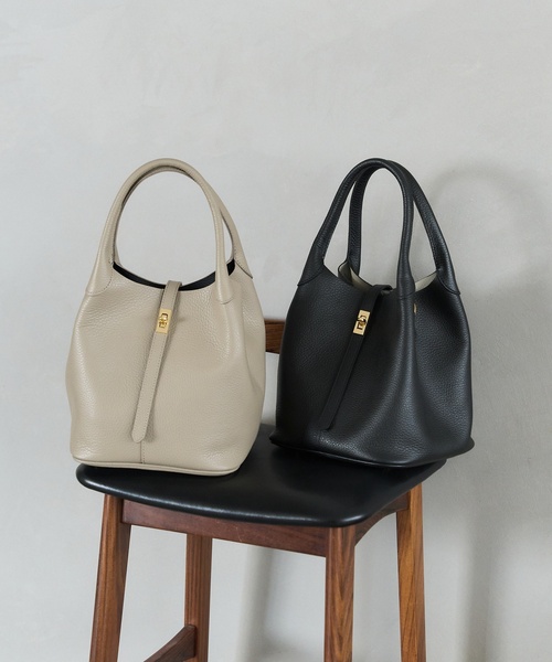 VIOLAd'ORO(ヴィオラドーロ)の「VIOLAd’ORO/ヴィオラドーロ TRERO BELT BAG(ハンドバッグ・レディース・ベージュ/ブラック・FREE)」の11枚目の写真