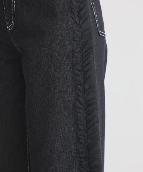 earth music&ecology(アースミュージックアンドエコロジー)の「サイドチュールデニムパンツ(デニムパンツ・レディース・ブラック/インディゴブルー・S/M)」の13枚目の写真