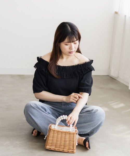 CLETTE(クレット)の「チュール使いオフショルプルオーバー(Tシャツ/カットソー・レディース・ブラック/アイボリー/ネイビー・4L/3L/LL)」の10枚目の写真