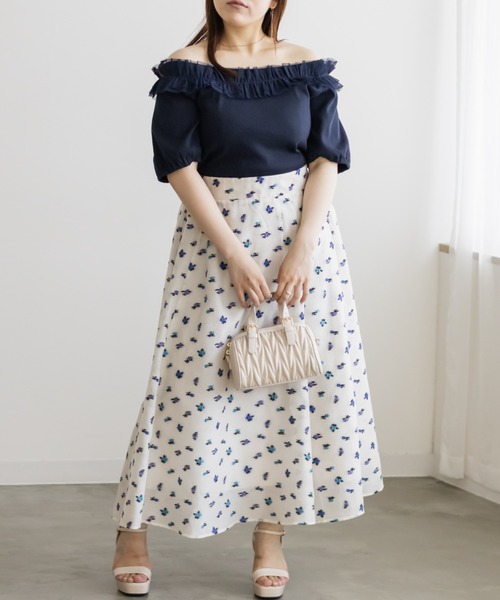 CLETTE(クレット)の「チュール使いオフショルプルオーバー(Tシャツ/カットソー・レディース・ブラック/アイボリー/ネイビー・4L/3L/LL)」の18枚目の写真