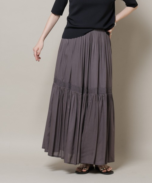 NANO universe(ナノユニバース)の「made in INDIA ギャザー切り替えフレアスカート(セットアップ可)(スカート・レディース・ホワイト/チャコール/ブルー・FREE)」の4枚目の写真