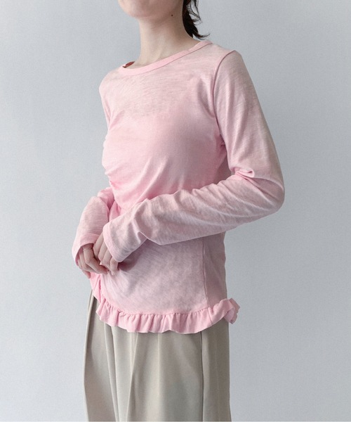 on:nue（オンニュ）の「【on:nue】[お気に入り登録数7,000突破！][着用動画あり！] ギャザーフリルヘムトップス（Tシャツ/カットソー・レディース・ピンク/ホワイト/ネイビー/ブルー・FREE）」の11枚目の写真