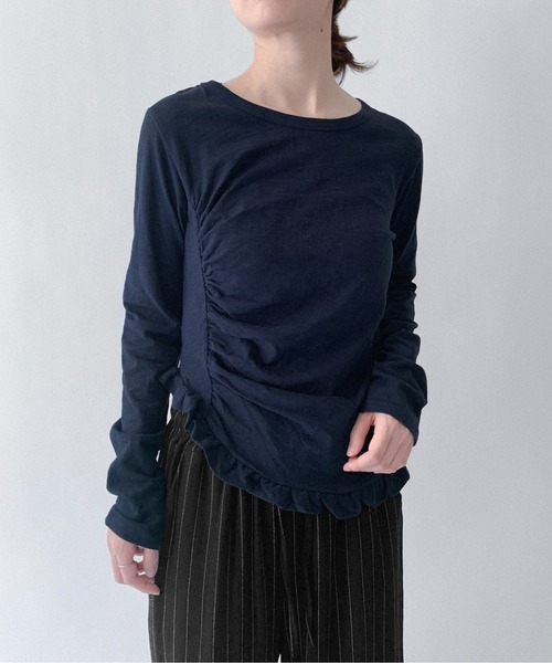 on:nue（オンニュ）の「【on:nue】[お気に入り登録数7,000突破！][着用動画あり！] ギャザーフリルヘムトップス（Tシャツ/カットソー・レディース・ピンク/ホワイト/ネイビー/ブルー・FREE）」の16枚目の写真