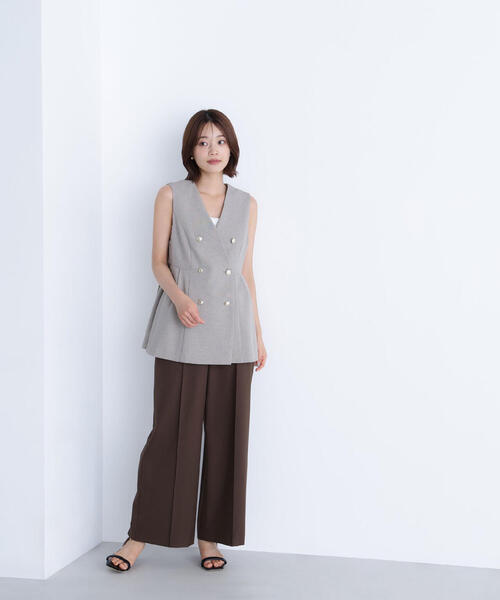 NATURAL BEAUTY BASIC（ナチュラルビューティーベーシック）の「◇メタルボタンペプラムジレ（その他アウター・レディース・チャコールグレー/ベージュ/ネイビー・SMALL/MEDIUM）」の10枚目の写真