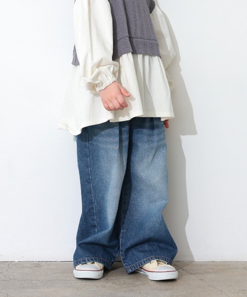 Ocean&Ground(オーシャン&グラウンド)の「タックバギーストレートデニムパンツ(デニムパンツ・キッズ・ダークインディゴブルー/ブラック・140/130/120/110/100/90)」の1枚目の写真