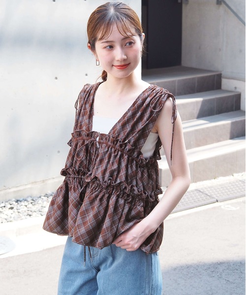 tiptop（ティップトップ）の「リボン使いギャザーブラウス（シャツ/ブラウス・レディース・オフホワイト/ブラック系その他/ブラック/ブラウン系その他/グリーン/ホワイト系その他・FREE）」の12枚目の写真