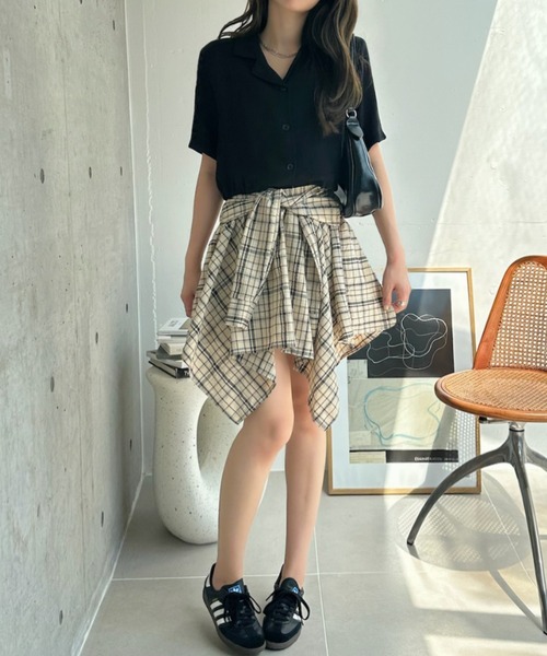 TREOVER(トレオーバー)の「1枚でもレイヤードでもお洒落に決まる!チェック柄スカート(スカート・レディース・ブラック/ベージュ/オフホワイト/ブルー・FREE)」の7枚目の写真
