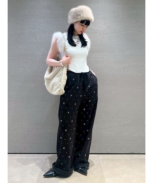 FURFUR（ファーファー）の「【限定カラー】ビジュー付きスウェットパンツ（スウェットパンツ・レディース・オフホワイト/グレー/ブラック/ピンク・F）」の20枚目の写真