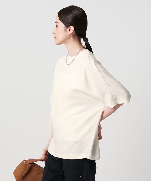 UNITED ARROWS(ユナイテッドアローズ)の「ポリエステル Tブラウス ‐ウォッシャブル‐(シャツ/ブラウス・レディース・オフホワイト/ブラック/レッド・FREE)」の4枚目の写真