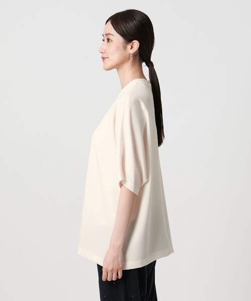 UNITED ARROWS(ユナイテッドアローズ)の「ポリエステル Tブラウス ‐ウォッシャブル‐(シャツ/ブラウス・レディース・オフホワイト/ブラック/レッド・FREE)」の13枚目の写真