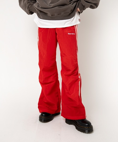 RNA（アールエヌエー）の「R4374 ワイドトラックパンツ（その他パンツ・レディース・ネイビー/レッド/ブラック・MEDIUM）」の5枚目の写真