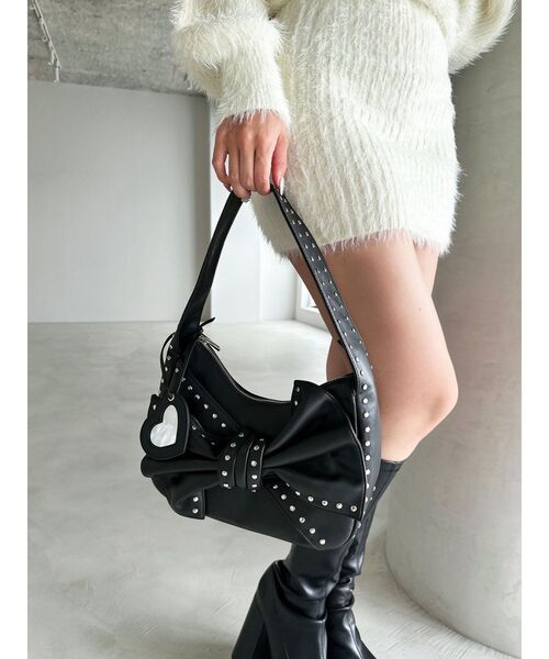 RESEXXY（リゼクシー）の「スタッズポイントビッグリボンバッグ（ショルダーバッグ・レディース・レッド/ブラック/アイボリー・FREE）」の10枚目の写真