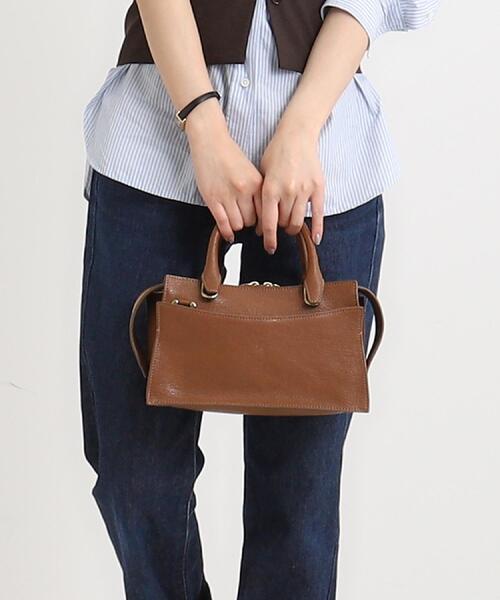 TOFF&LOADSTONE（トフアンドロードストーン）の「バディ ハンドバッグ ゴート（ハンドバッグ・レディース・ホワイト系/ブラック/チョコ・00）」の5枚目の写真