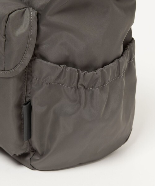 green label relaxing（グリーンレーベルリラクシング）の「【WEB限定】WR 2W ダブル フラップ ショルダーバッグ -撥水-（ショルダーバッグ・メンズ・ダークグレー/ブラック・FREE）」の16枚目の写真