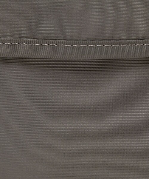 green label relaxing（グリーンレーベルリラクシング）の「【WEB限定】WR 2W ダブル フラップ ショルダーバッグ -撥水-（ショルダーバッグ・メンズ・ダークグレー/ブラック・FREE）」の19枚目の写真