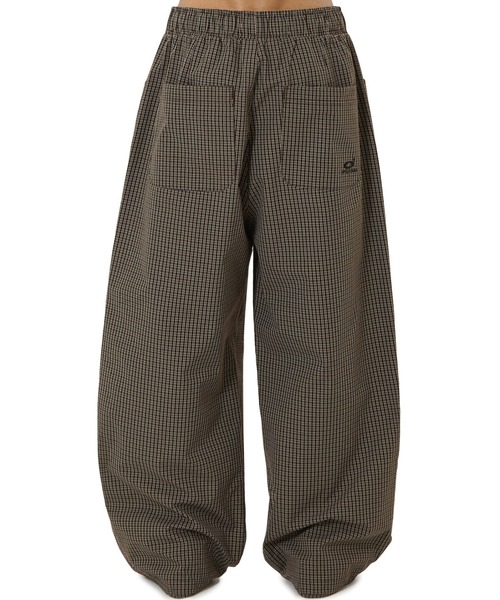 OY（オーワイ）の「『OY/オーワイ』O LOGO CHECK TRACK PANTS/O ロゴチェックトラックパンツ（その他パンツ・レディース・ブラウン/ブラック・L/M）」の2枚目の写真