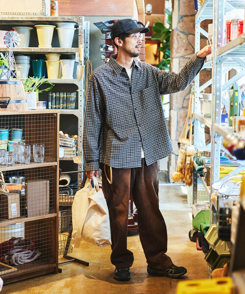 FREAK'S STORE（フリークスストア）の「限定展開 Relax Fit リラックスフィット レギュラーカラー ネル チェックシャツ（シャツ/ブラウス・メンズ・ブルー/ブラック/ブラウン/グリーン/ダークブラウン/ベージュ/サックスブルー・LARGE/MEDIUM/SMALL）」の15枚目の写真