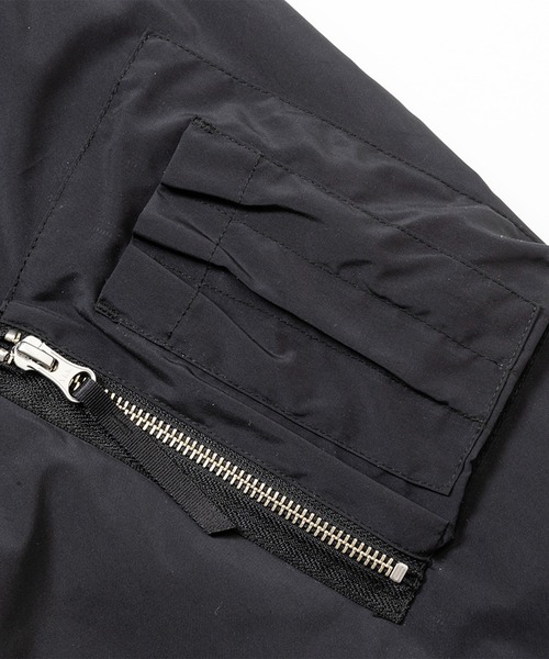 meanswhile（ミーンズワイル）の「Loop Zip MA1（MA-1・メンズ・ブラック/カーキ・4(XL)/3(L)/2(M)/1(S)）」の7枚目の写真