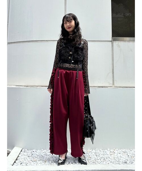 jouetie（ジュエティ）の「バレルレッグフリルトラックパンツ【セットアップ対応】（その他パンツ・レディース・アイボリー/ブラック/ボルドー・MEDIUM）」の19枚目の写真