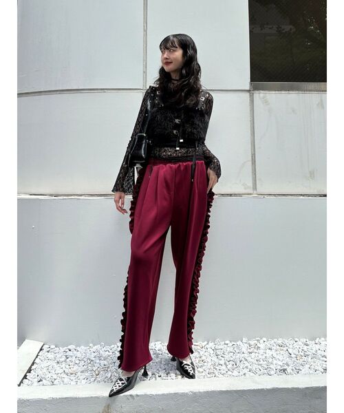 jouetie（ジュエティ）の「バレルレッグフリルトラックパンツ【セットアップ対応】（その他パンツ・レディース・アイボリー/ブラック/ボルドー・MEDIUM）」の20枚目の写真