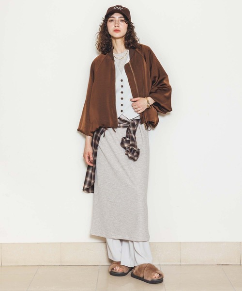 Gready Brilliant（グレディブリリアン）の「ファーサンダル（サンダル・レディース・モカ・L/M）」の16枚目の写真