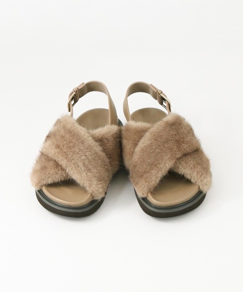 Gready Brilliant（グレディブリリアン）の「ファーサンダル（サンダル・レディース・モカ・L/M）」の18枚目の写真