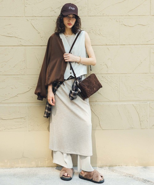 Gready Brilliant（グレディブリリアン）の「ファーサンダル（サンダル・レディース・モカ・L/M）」の9枚目の写真