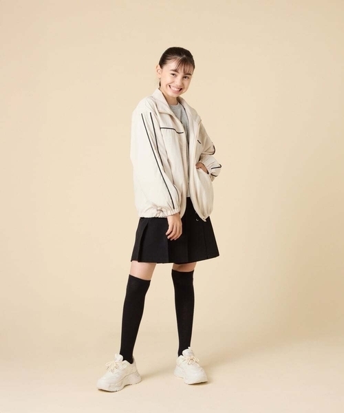 a.v.v（アーヴェヴェ）の「[130-160]配色ラインロンＴ（Tシャツ/カットソー・キッズ・アイボリー/ライトグレー・130/140/160/150）」の9枚目の写真