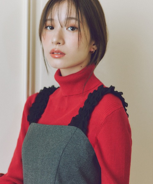 NATURAL BEAUTY BASIC（ナチュラルビューティーベーシック）の「◇【Oggi掲載】ベーシックタートルネックニット（ニット/セーター・レディース・ダークブラウン/レッド/ネイビー/ブルー・FREE）」の4枚目の写真