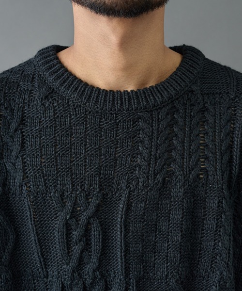 COLONY 2139（コロニートゥーワンスリーナイン）の「パネルケーブル柄ニットプルオーバー（ニット/セーター・メンズ・ホワイト/ブラック・MEDIUM/LARGE）」の22枚目の写真