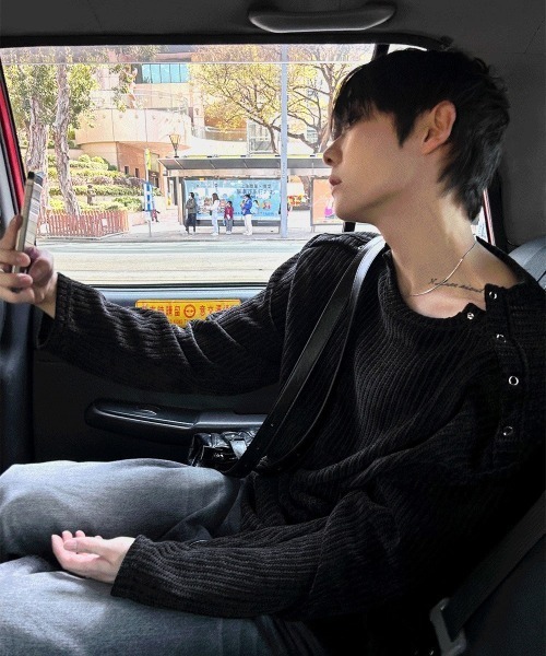 COSYHARU（コシハル）の「ダブルヘンリーネック長袖Ｔシャツ（Tシャツ/カットソー・メンズ・ブラック/グレー・FREE）」の9枚目の写真