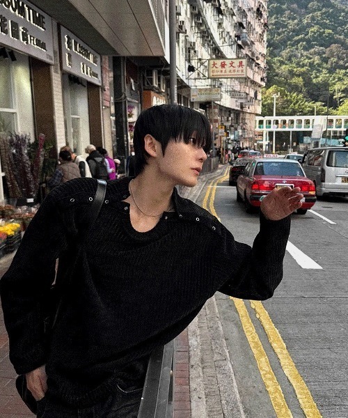 COSYHARU（コシハル）の「ダブルヘンリーネック長袖Ｔシャツ（Tシャツ/カットソー・メンズ・ブラック/グレー・FREE）」の10枚目の写真