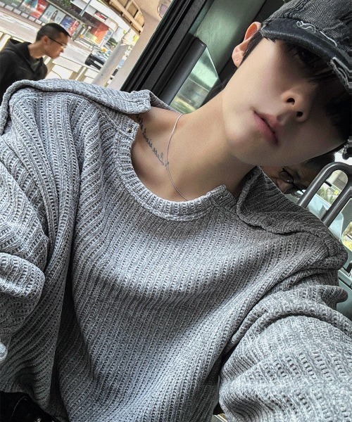 COSYHARU（コシハル）の「ダブルヘンリーネック長袖Ｔシャツ（Tシャツ/カットソー・メンズ・ブラック/グレー・FREE）」の12枚目の写真