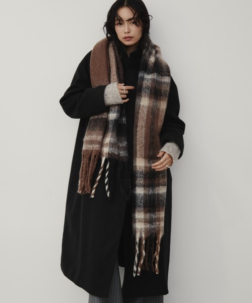 Aunt Marie's(アントマリーズ)の「チェックボリュームマフラー(マフラー・レディース・ブラック/ブラウン/ブルー・FREE)」の13枚目の写真