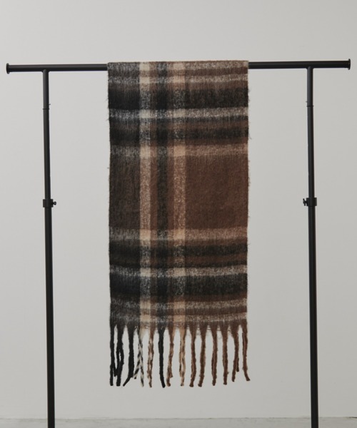 Aunt Marie's(アントマリーズ)の「チェックボリュームマフラー(マフラー・レディース・ブラック/ブラウン/ブルー・FREE)」の17枚目の写真