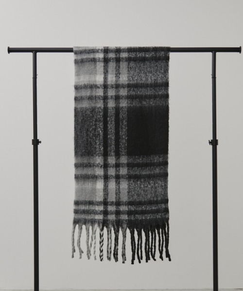 Aunt Marie's(アントマリーズ)の「チェックボリュームマフラー(マフラー・レディース・ブラック/ブラウン/ブルー・FREE)」の18枚目の写真