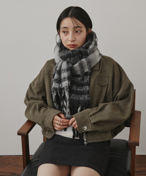 Aunt Marie's(アントマリーズ)の「チェックボリュームマフラー(マフラー・レディース・ブラック/ブラウン/ブルー・FREE)」の6枚目の写真