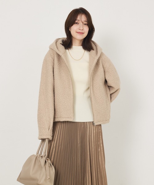 abahouse mavie(アバハウスマヴィ)の「ブークレーフーディジャケット(ブルゾン・レディース・チャコールグレー/ベージュ・フリー)」の8枚目の写真