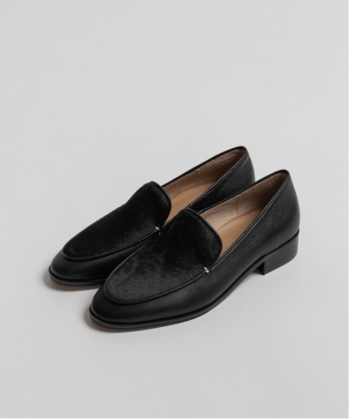 RANDA（ランダ）の「【本革】レザー ヴァンプシューズ（ローファー・レディース・ブラック/アイボリー/グレイッシュベージュ・23.5/23/24）」の2枚目の写真