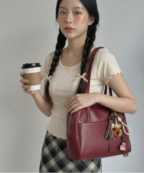 WEGO（ウィゴー）の「[大容量]WEGO/ワンハンドルフェイクレザーミディ