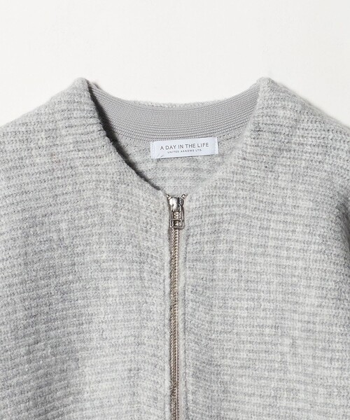 A DAY IN THE LIFE UNITED ARROWS（アデイインザライフユナイテッドアローズ）の「ガーター×フェザー ジップカーディガン ＜A DAY IN THE LIFE＞（カーディガン/ボレロ・レディース・オフホワイト/ブラック/ライトグレー・FREE）」の5枚目の写真