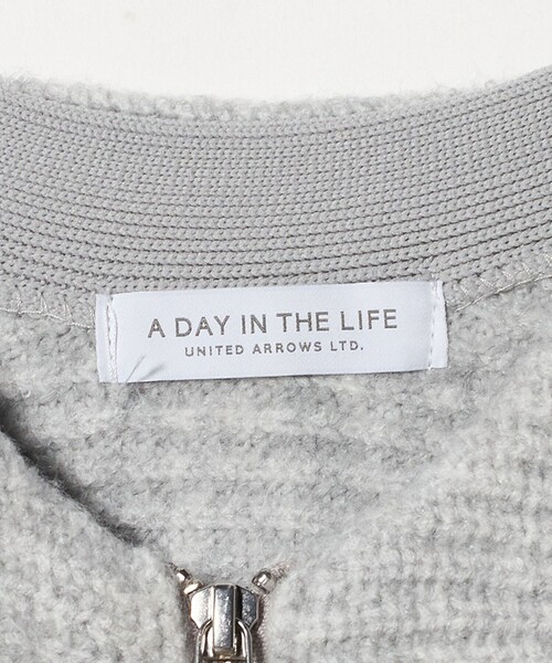 A DAY IN THE LIFE UNITED ARROWS（アデイインザライフユナイテッドアローズ）の「ガーター×フェザー ジップカーディガン ＜A DAY IN THE LIFE＞（カーディガン/ボレロ・レディース・オフホワイト/ブラック/ライトグレー・FREE）」の17枚目の写真