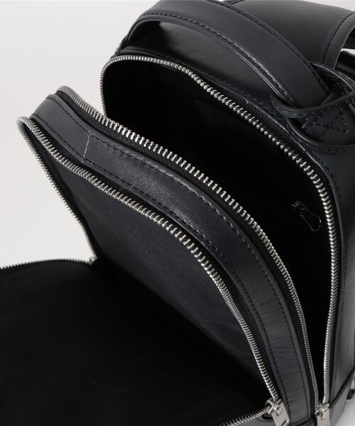 MEN'S BIGI（メンズビギ）の「【SEEKER/シーカー】別注 ワンショルダーバッグ（ショルダーバッグ・メンズ・グレー/キャメル・FREE）」の5枚目の写真