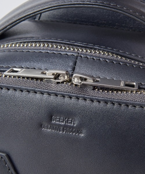 MEN'S BIGI(メンズビギ)の「【SEEKER/シーカー】別注 ワンショルダーバッグ(ショルダーバッグ・メンズ・グレー/キャメル/ブラック・FREE)」の13枚目の写真