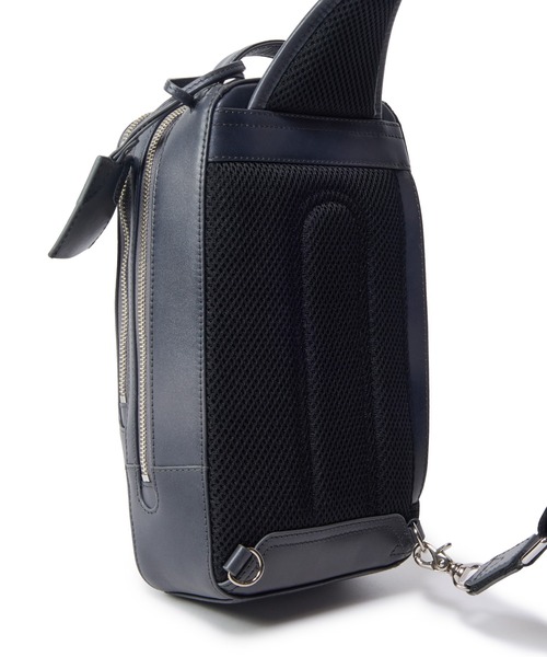 MEN'S BIGI(メンズビギ)の「【SEEKER/シーカー】別注 ワンショルダーバッグ(ショルダーバッグ・メンズ・グレー/キャメル/ブラック・FREE)」の12枚目の写真