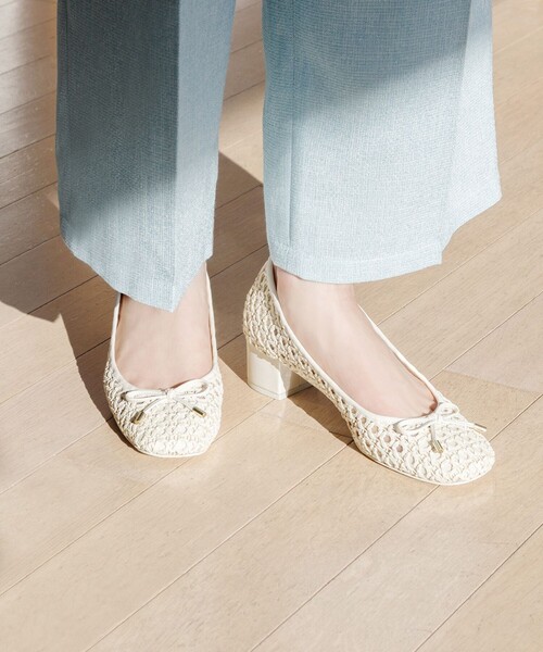 TOCCA(トッカ)の「CROCHET WITH RIBBON PUMPS パンプス(パンプス・レディース・ブラック系/アイボリー系・35/39/38/37/36)」の11枚目の写真