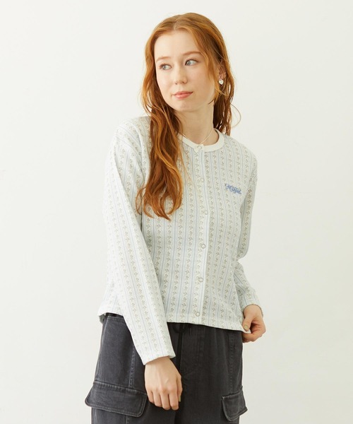 MILKFED.(ミルクフェド)の「STRIPED FLOWER WAFFLE CARDIGAN(カーディガン/ボレロ・レディース・アッシュ/オフホワイト・ONE SIZE)」の2枚目の写真