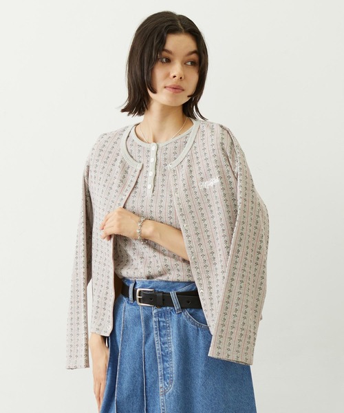 MILKFED.(ミルクフェド)の「STRIPED FLOWER WAFFLE CARDIGAN(カーディガン/ボレロ・レディース・アッシュ/オフホワイト・ONE SIZE)」の19枚目の写真